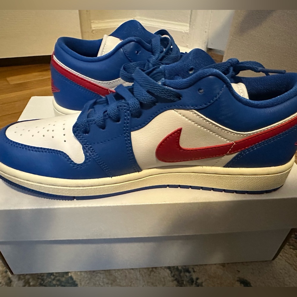 WMNS AIR JORDAN 1 low sport blue/gym red-white- sail